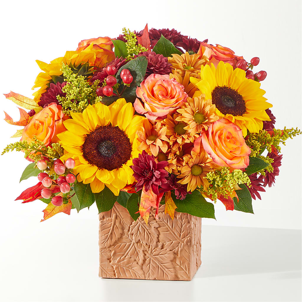 The Outdoors Bouquet – J ALEXANDER'S FLORIST, Jackson MI