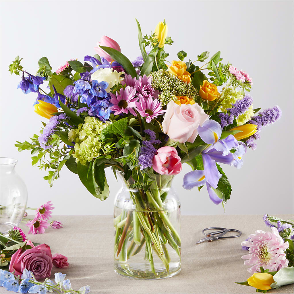 Pastel Tradition - A Florist Original – J ALEXANDER'S FLORIST, Jackson MI