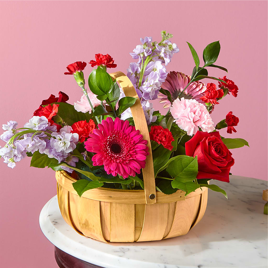 Pink Picnic Basket – J ALEXANDER'S FLORIST, Jackson MI