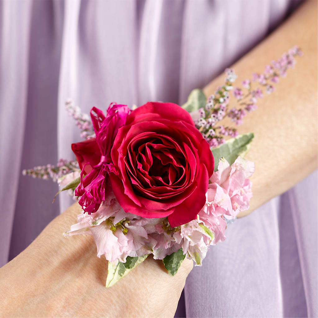 Rose Charm Corsage – J ALEXANDER'S FLORIST, Jackson MI