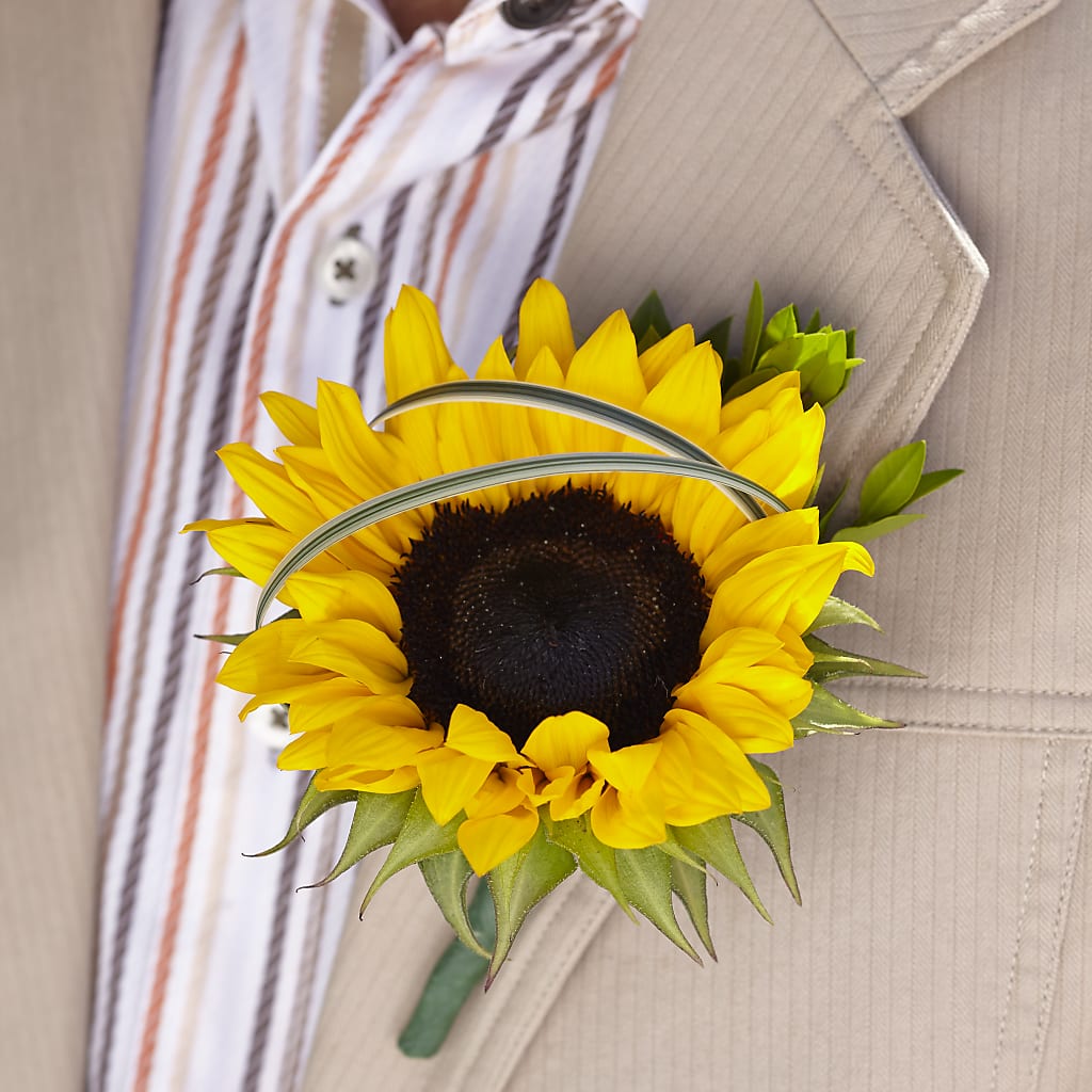 Free Spirit Boutonniere – J ALEXANDER'S FLORIST, Jackson MI