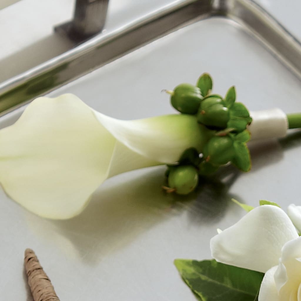 White Calla Boutonniere – J ALEXANDER'S FLORIST, Jackson MI