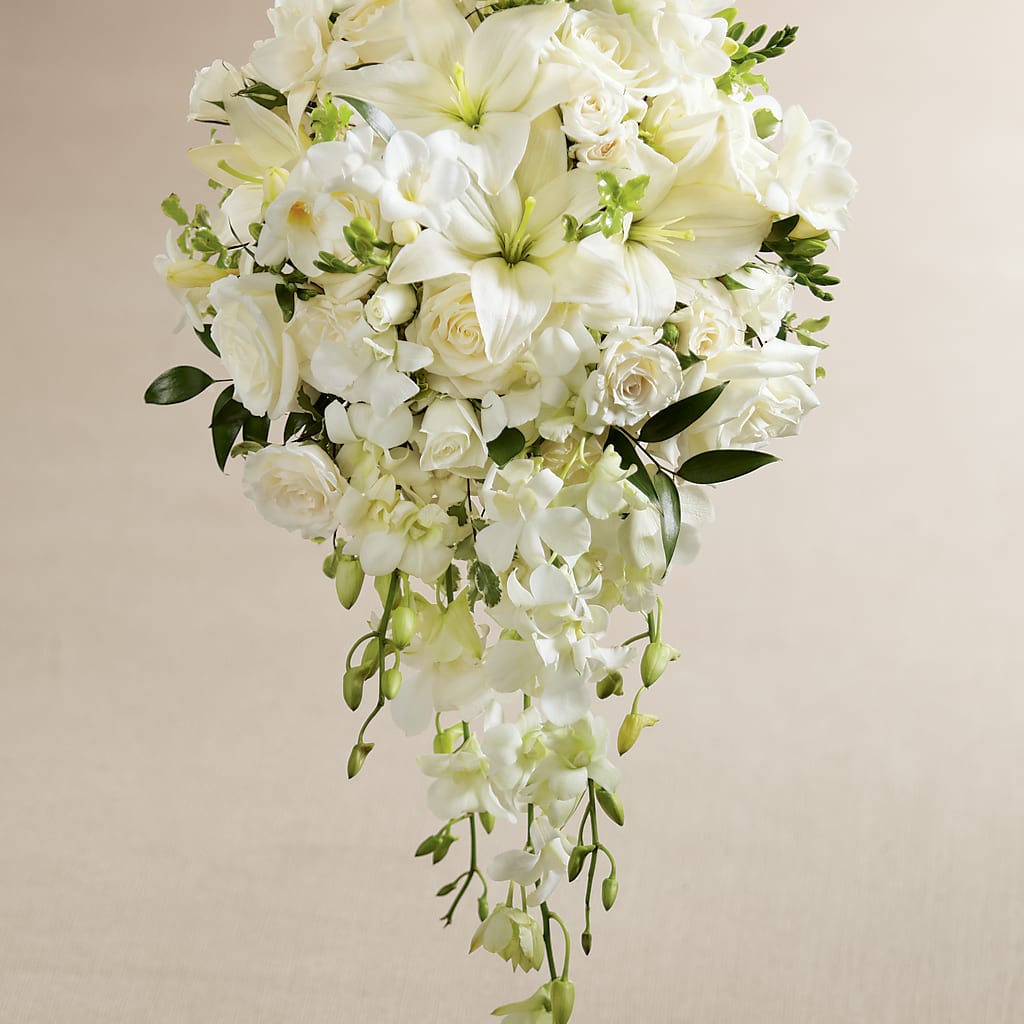 White Wonders Bouquet – J ALEXANDER'S FLORIST, Jackson MI