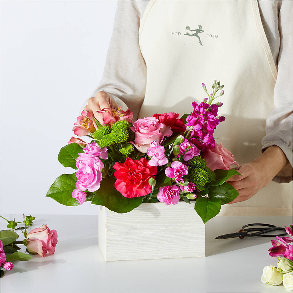 Sweetberry Box – A Florist Original – J ALEXANDER'S FLORIST, Jackson MI