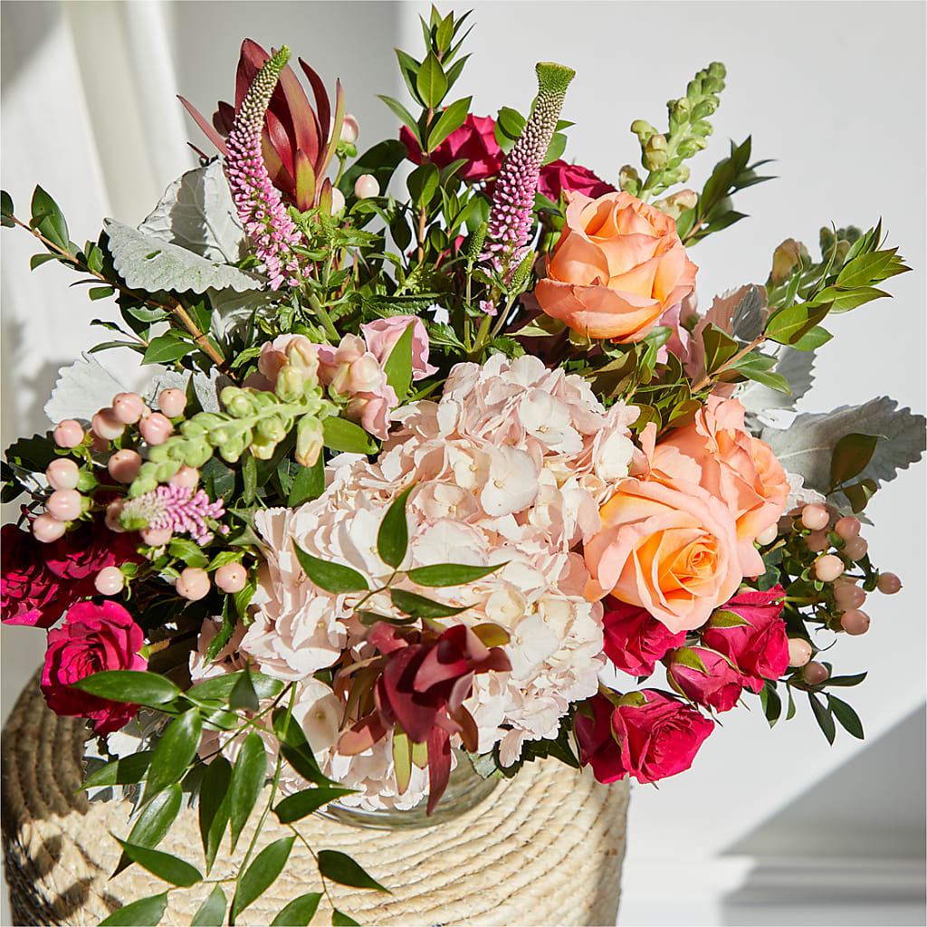 Glitz & Glam Bouquet – J ALEXANDER'S FLORIST, Jackson MI